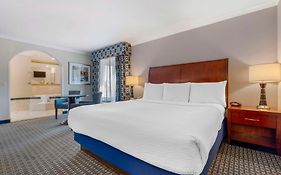 Best Western Plus Marina Shores Hotel